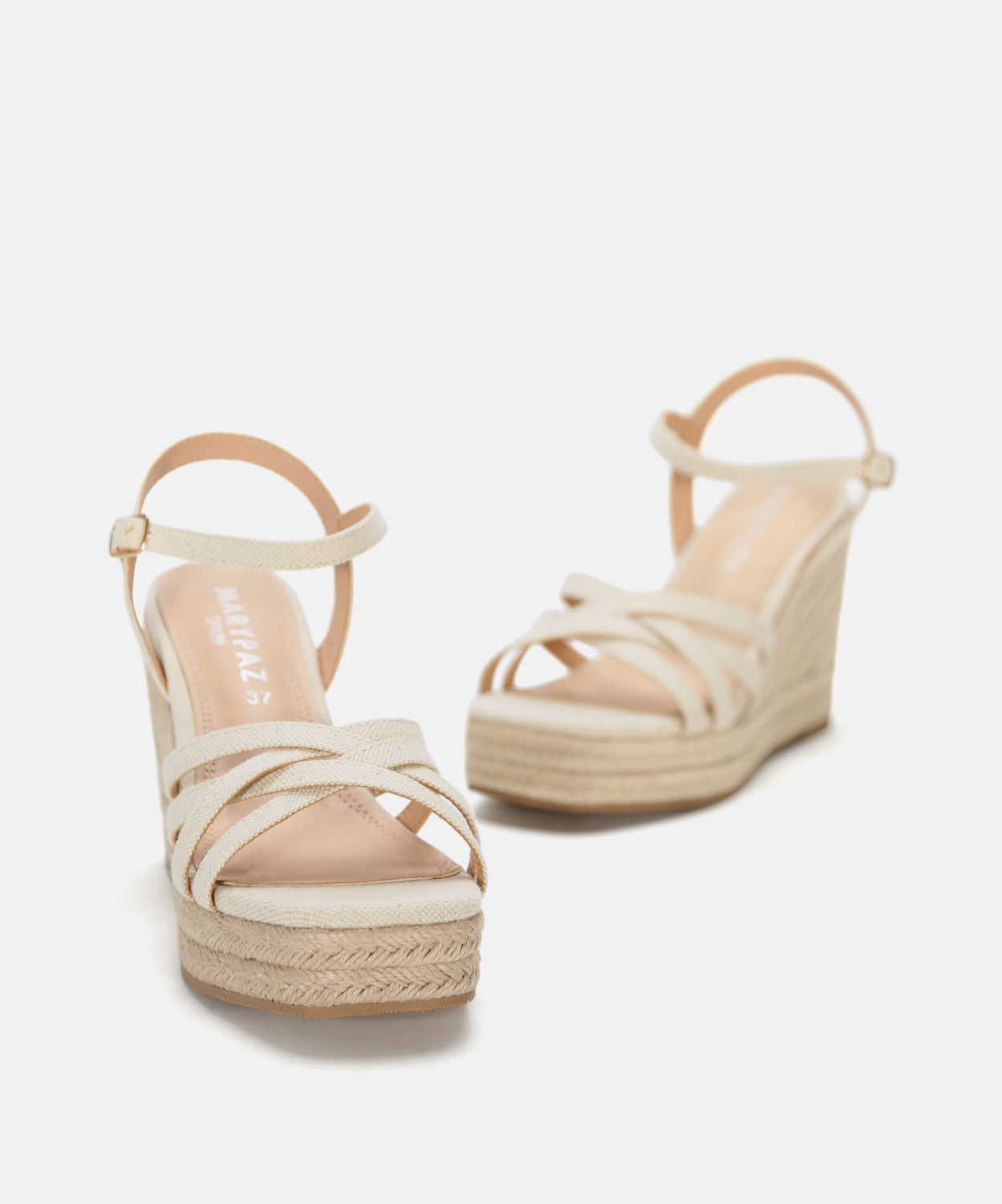 Sand&aacute;lia de esparto com m&uacute;ltiplas tiras image number null